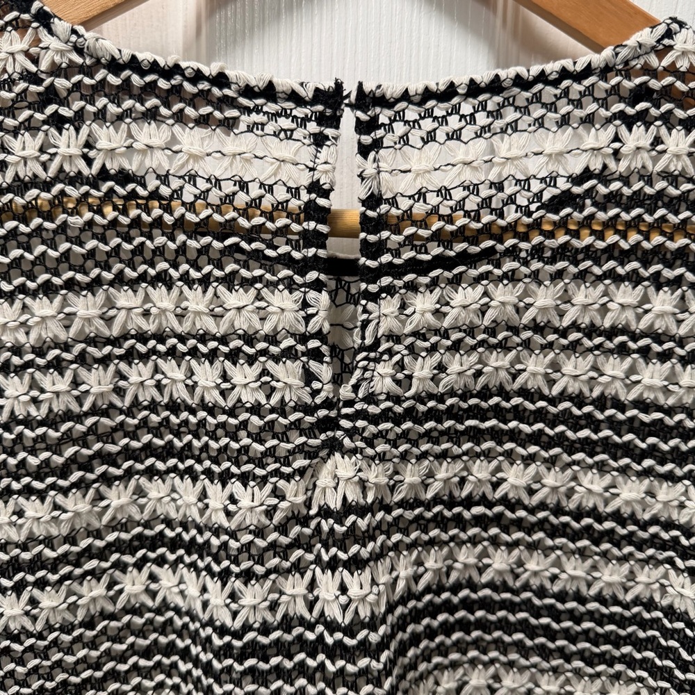 LOFT Women’s Black & White Striped Crocheted Top, Medium, Worn Once, Unlined - Picture 6 of 10